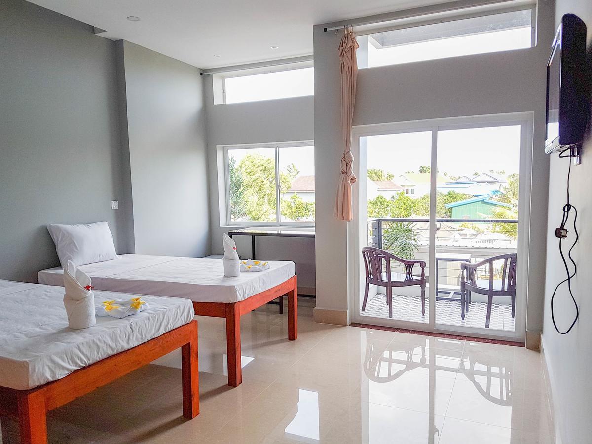 Two Moons Resort Kampot Esterno foto