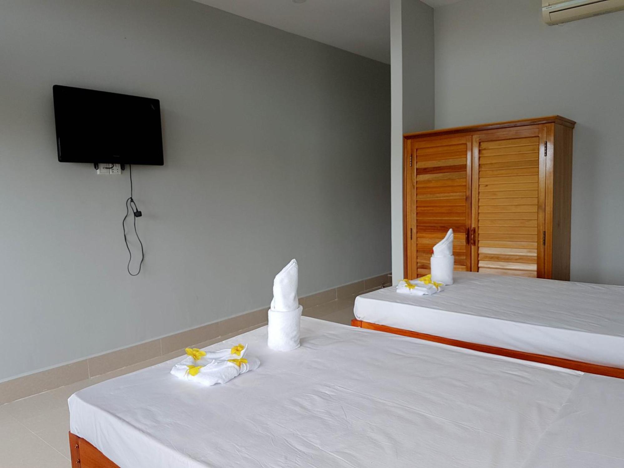 Two Moons Resort Kampot Esterno foto