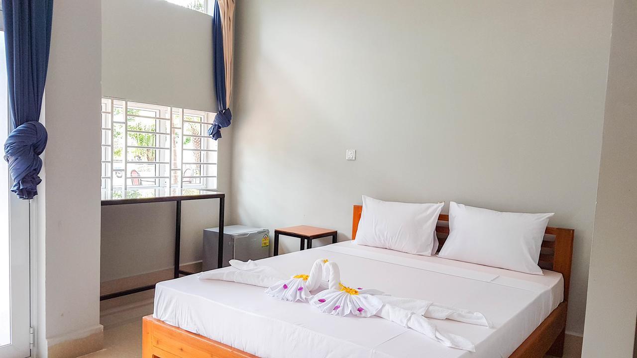 Two Moons Resort Kampot Esterno foto